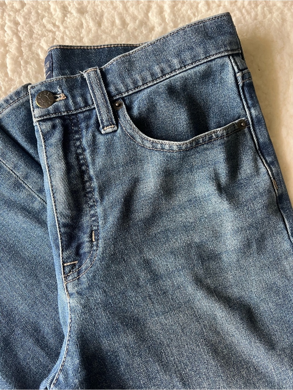 J Crew Women’s Essential Straight Leg Blue Denim Jeans- 28